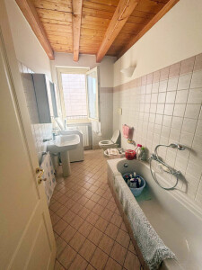 BRESCIA TRILOCALE  bagno3