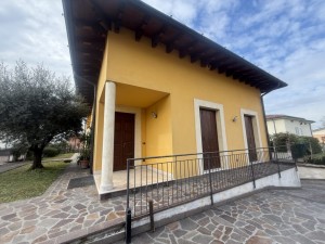 VILLA CASTENEDOLO facciata 3